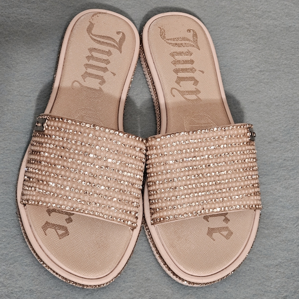 Juicy Couture YUMMY Silver Metallic Glitter Crystal Slip On Sandals Sz 6/ EU 36